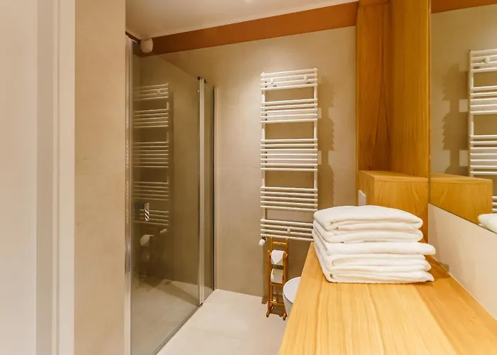 Sun Surfingbird 아파트 드지비르지노